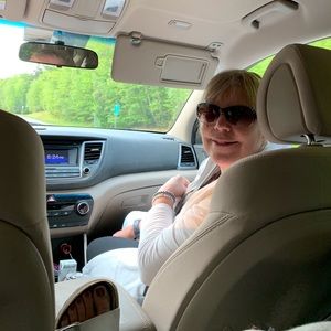 Meet your Posher, Karin